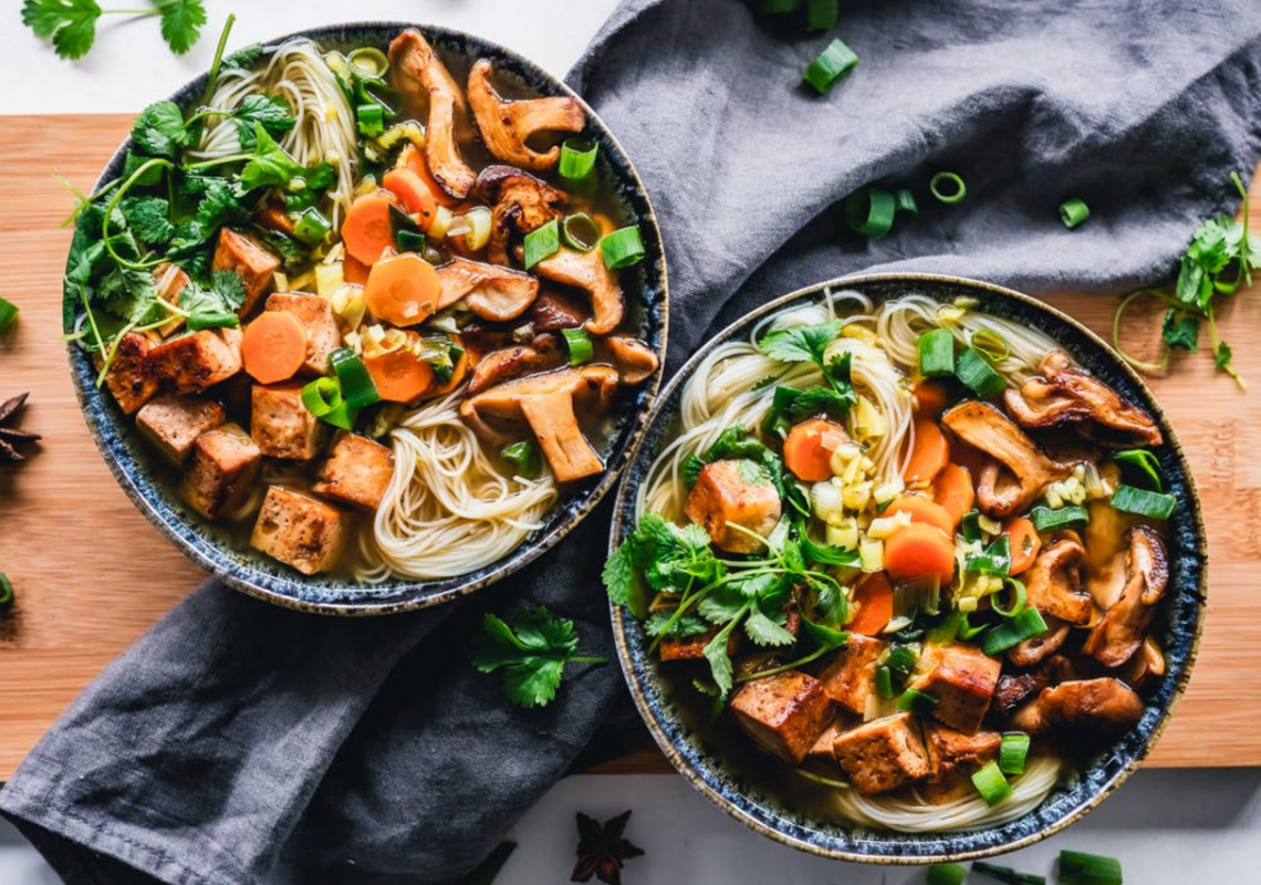 soupe de vermicelle de soja/riz avec Tofu et légumes