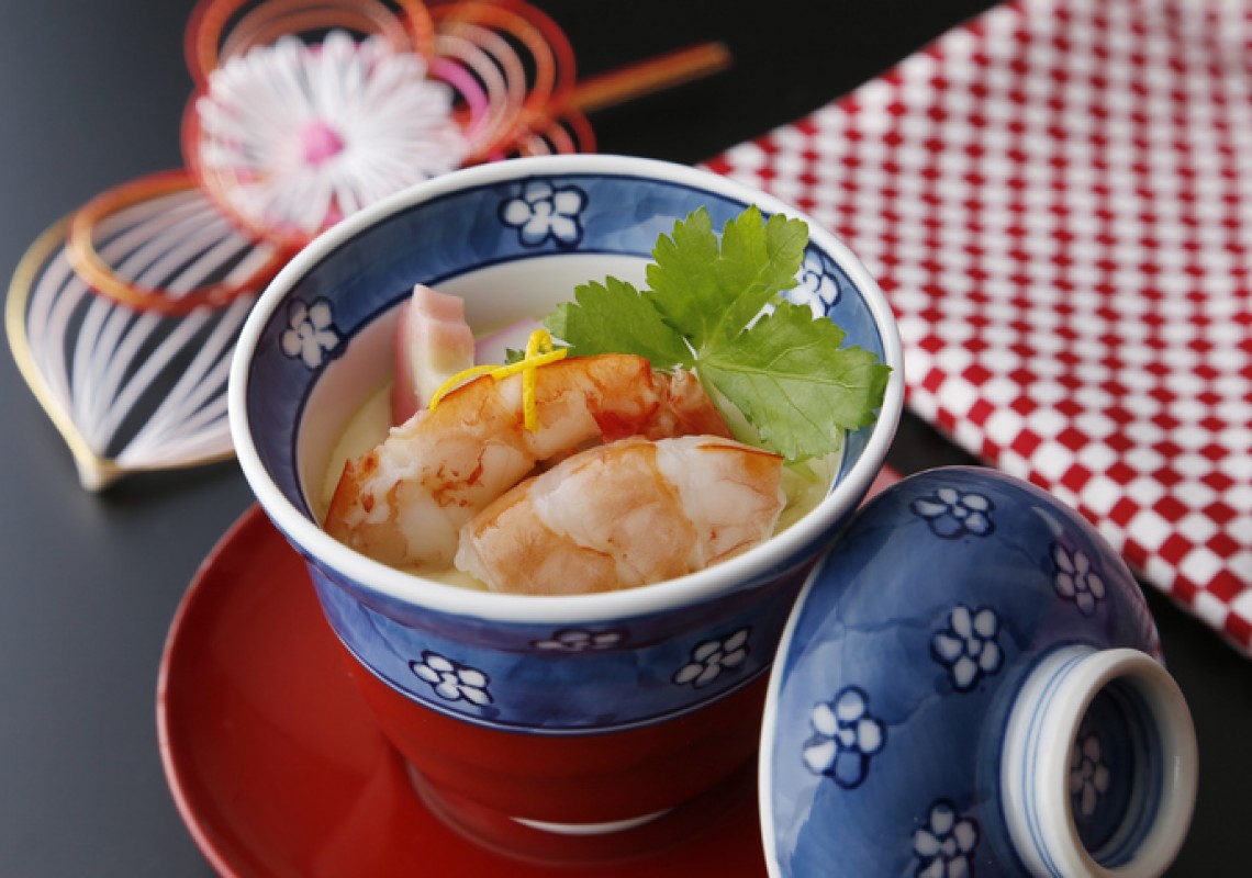 Flan aux oeufs Chawan-Mushi Japonais fait maison avec crevette et shitaké