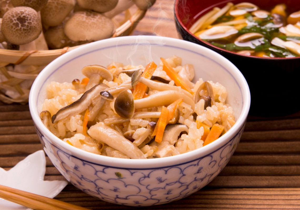 Champignon Shimeji et carotte sauté au miso sur le riz